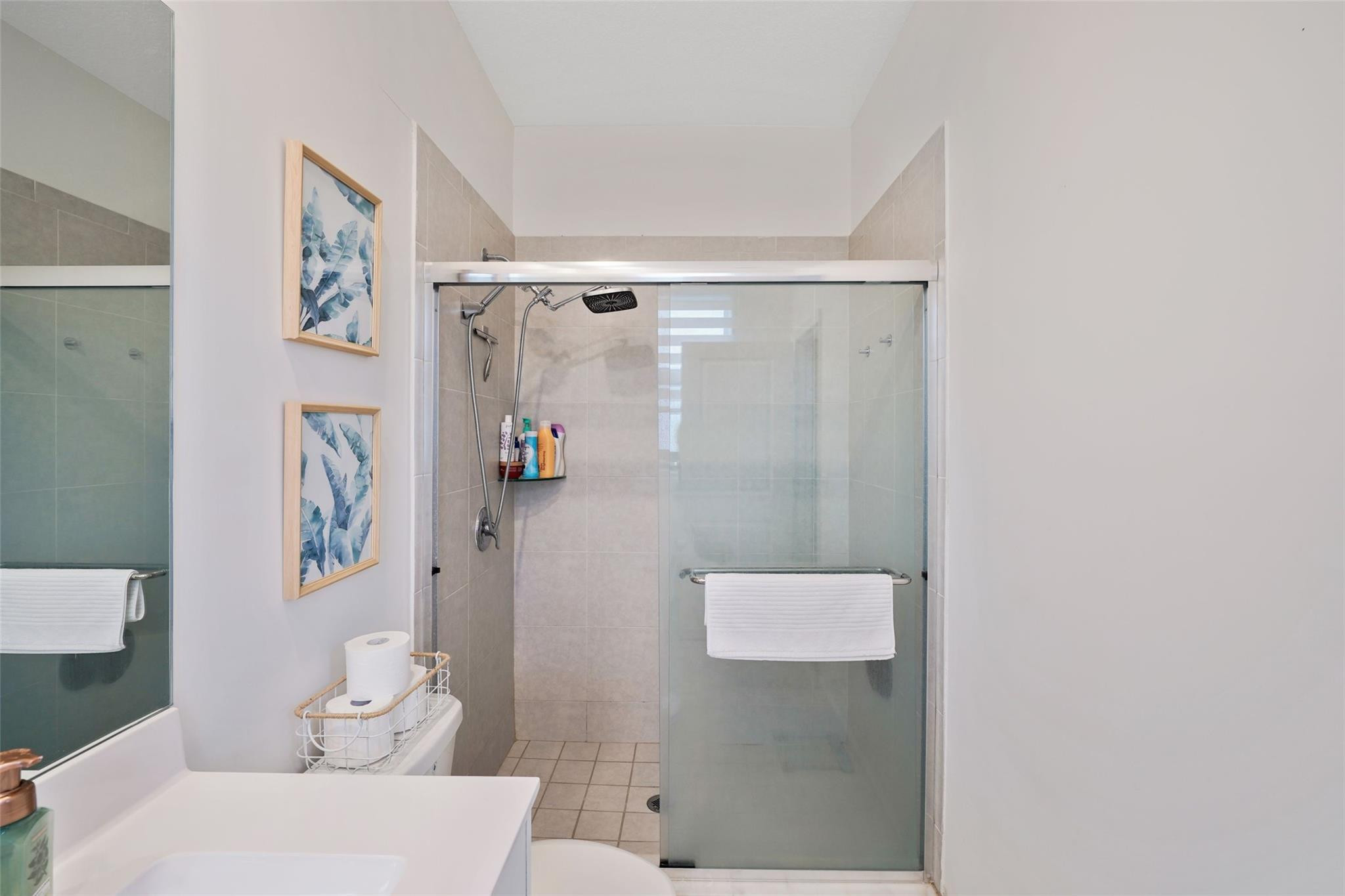 659 Northwest 204th Street Miami, FL 33169 - Photo 15 of 36 Master Bathroom