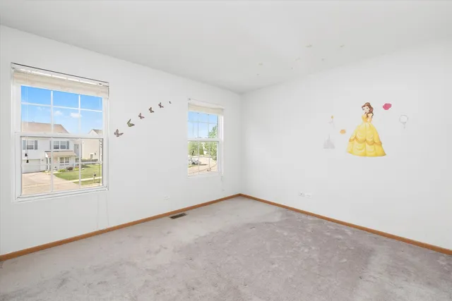 $259,900 | 923 East Savannah Drive, Romeoville, IL 60446