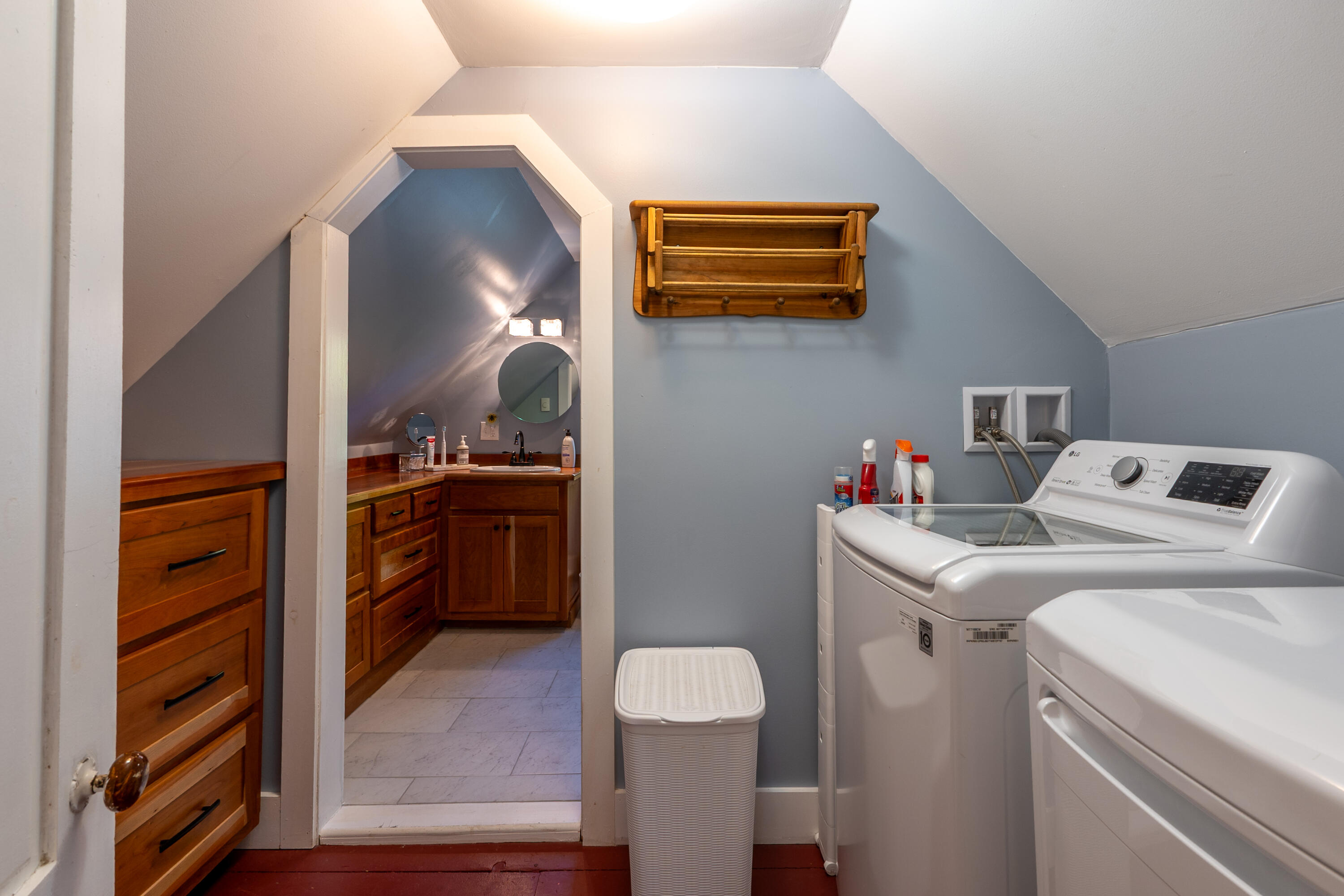 538 Ocean Point Road Boothbay, ME 04544 - Photo 24 of 40 Laundry to 2nd Floor Bath