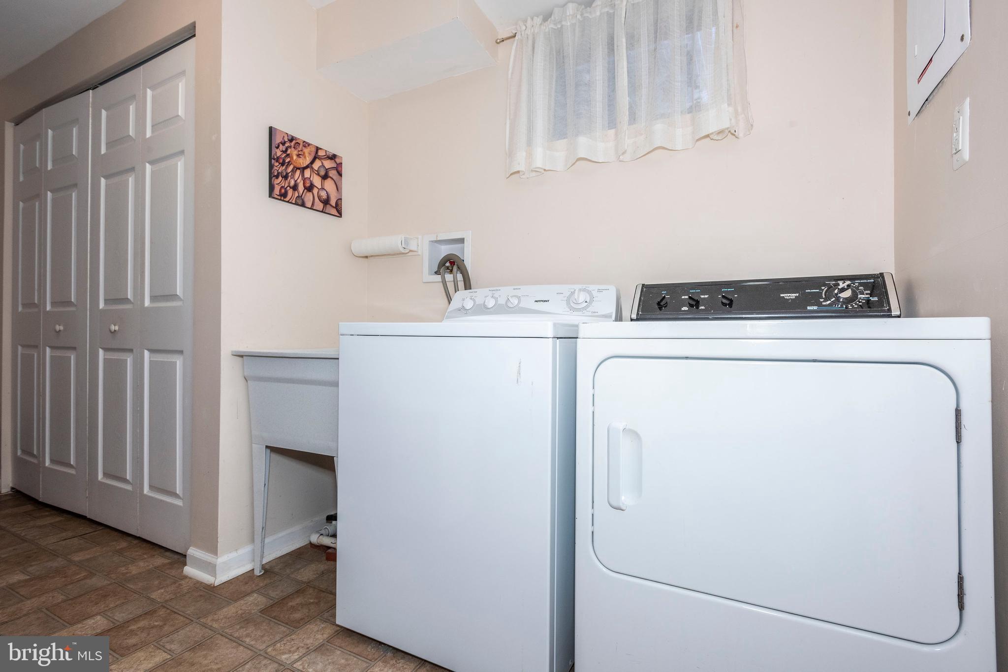 10527 Rum Springs Road Frederick, MD 21702 - Photo 21 of 39 Washer/Dryer