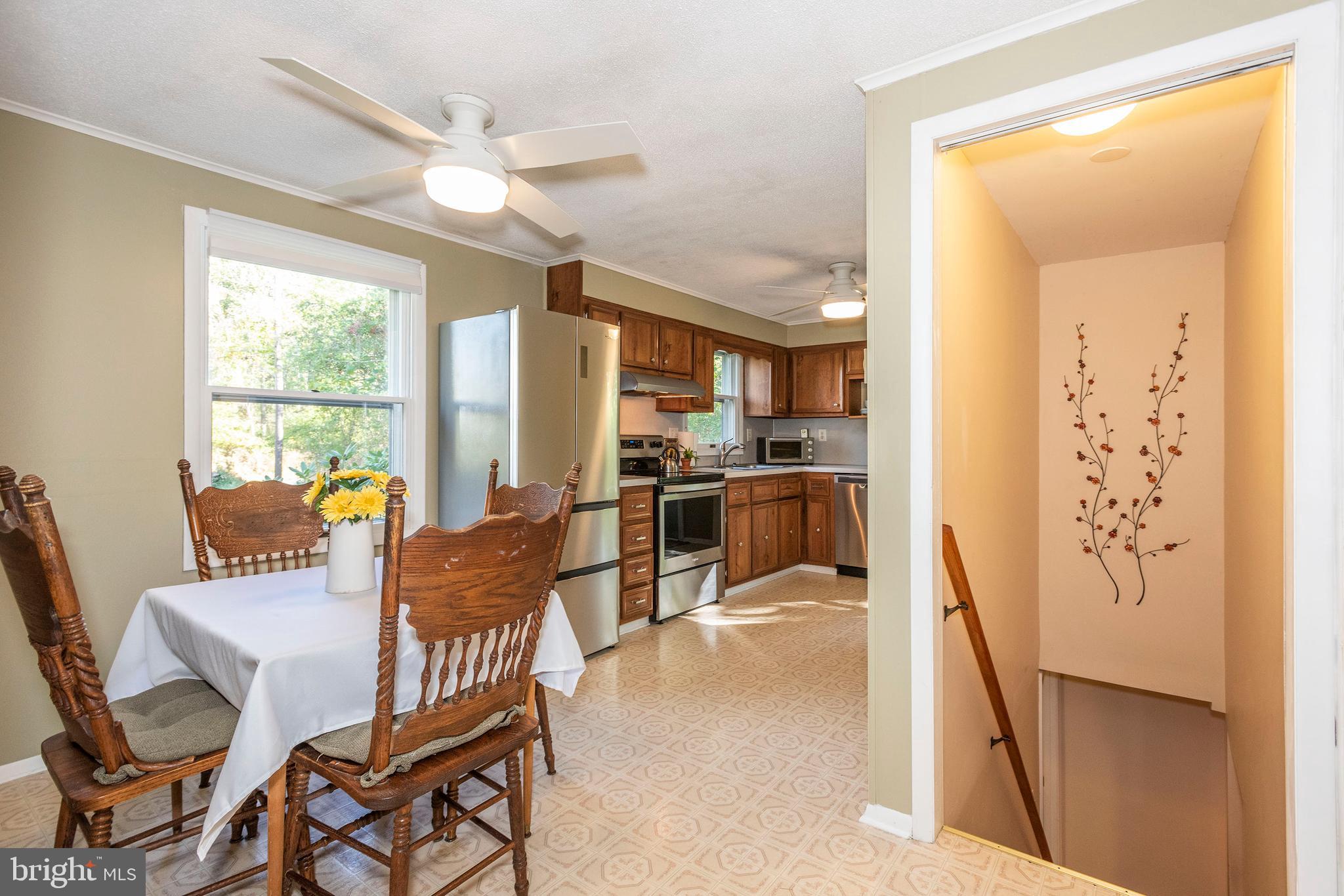 10527 Rum Springs Road Frederick, MD 21702 - Photo 6 of 39 Kitchen