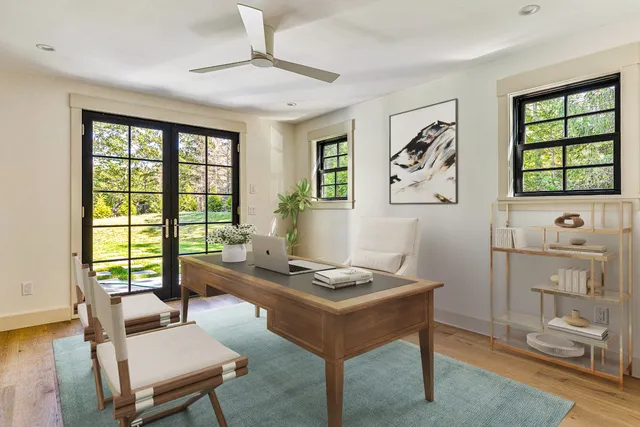 $4,900,000 | 41 Crowell Lane, Vineyard Haven, MA 02568