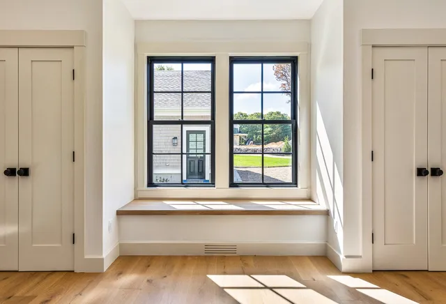 $4,900,000 | 41 Crowell Lane, Vineyard Haven, MA 02568