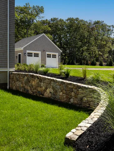 $4,900,000 | 41 Crowell Lane, Vineyard Haven, MA 02568