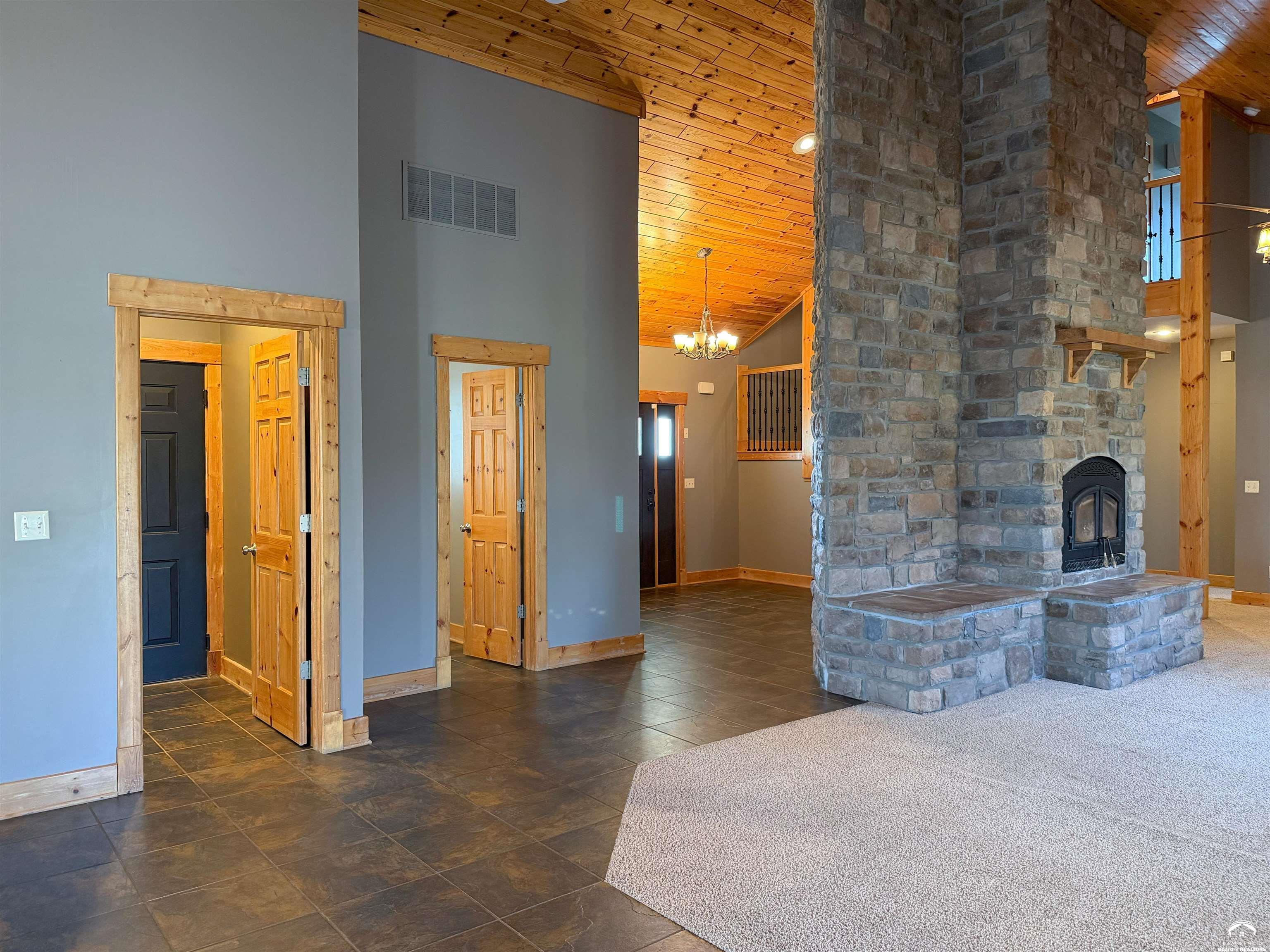 1028 North 600 Road Baldwin City, KS 66006 - Photo 11 of 36