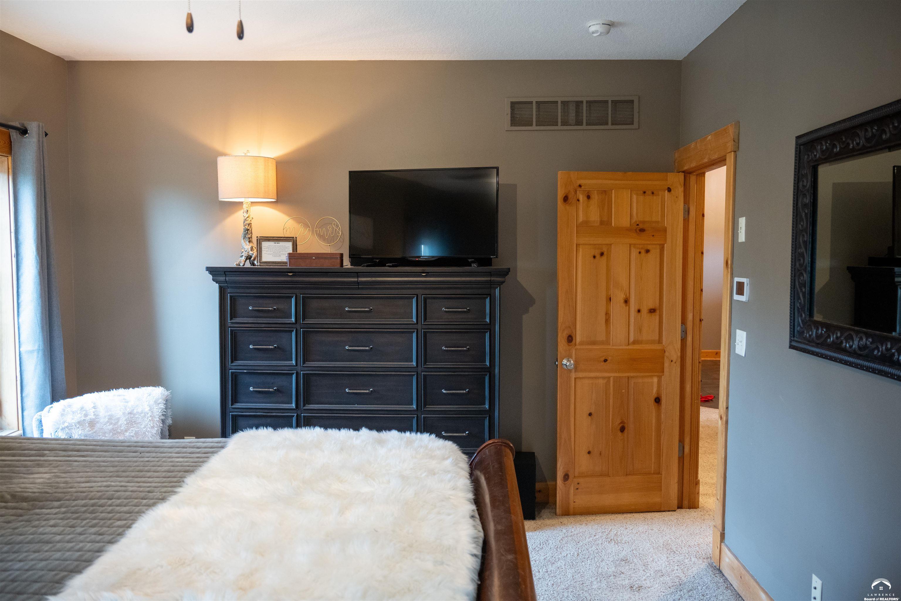 1028 North 600 Road Baldwin City, KS 66006 - Photo 14 of 36