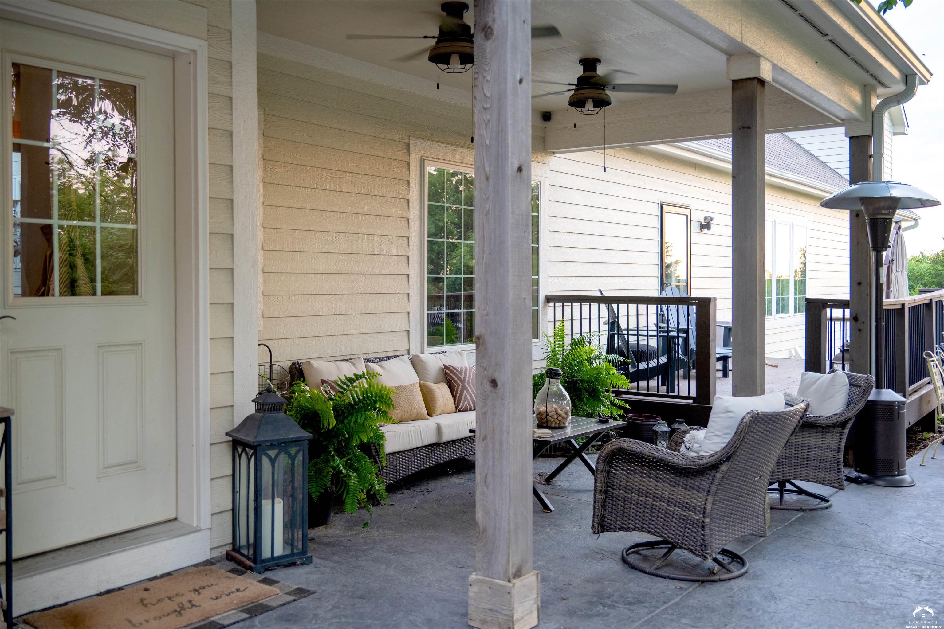 1028 North 600 Road Baldwin City, KS 66006 - Photo 3 of 36