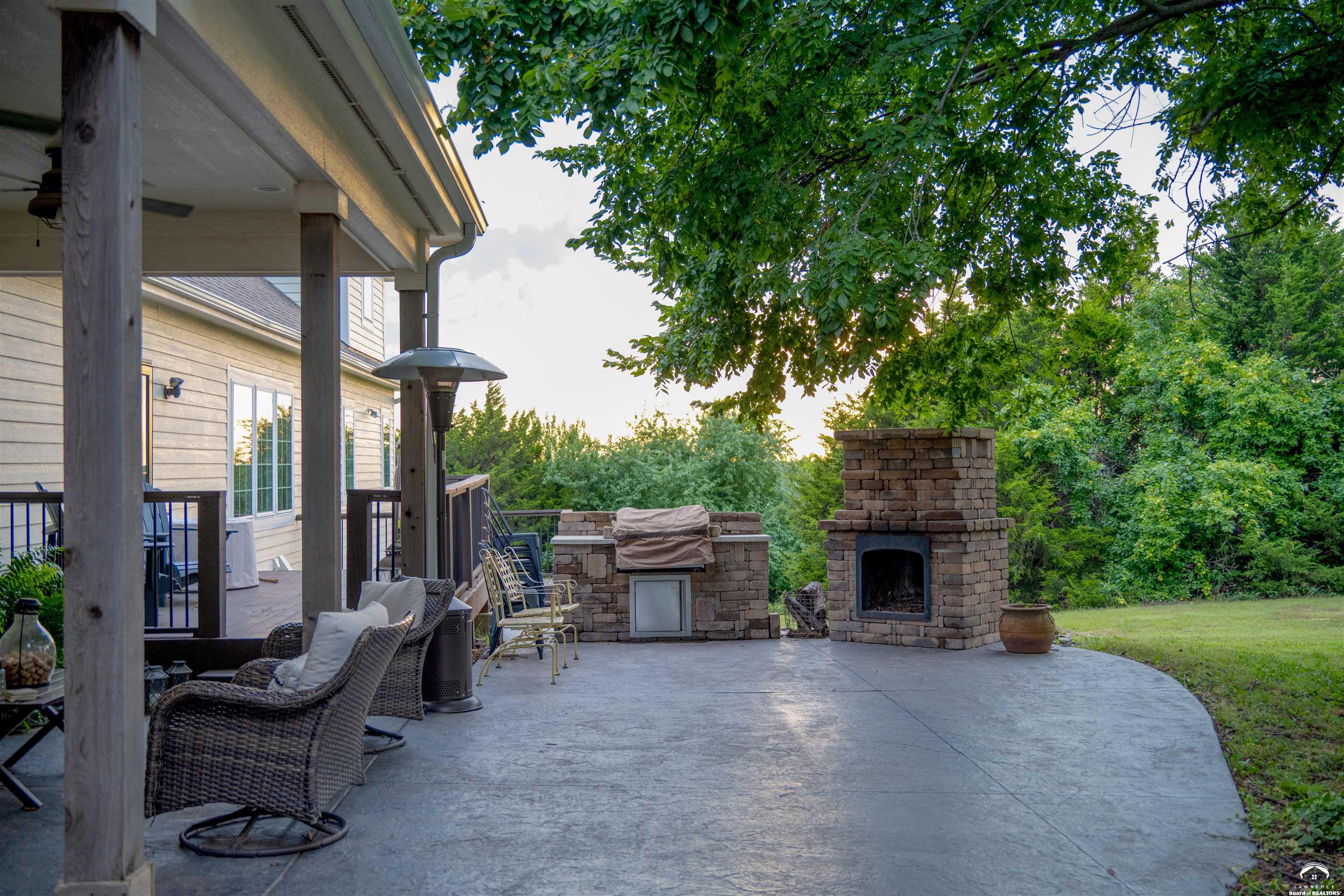 1028 North 600 Road Baldwin City, KS 66006 - Photo 4 of 36