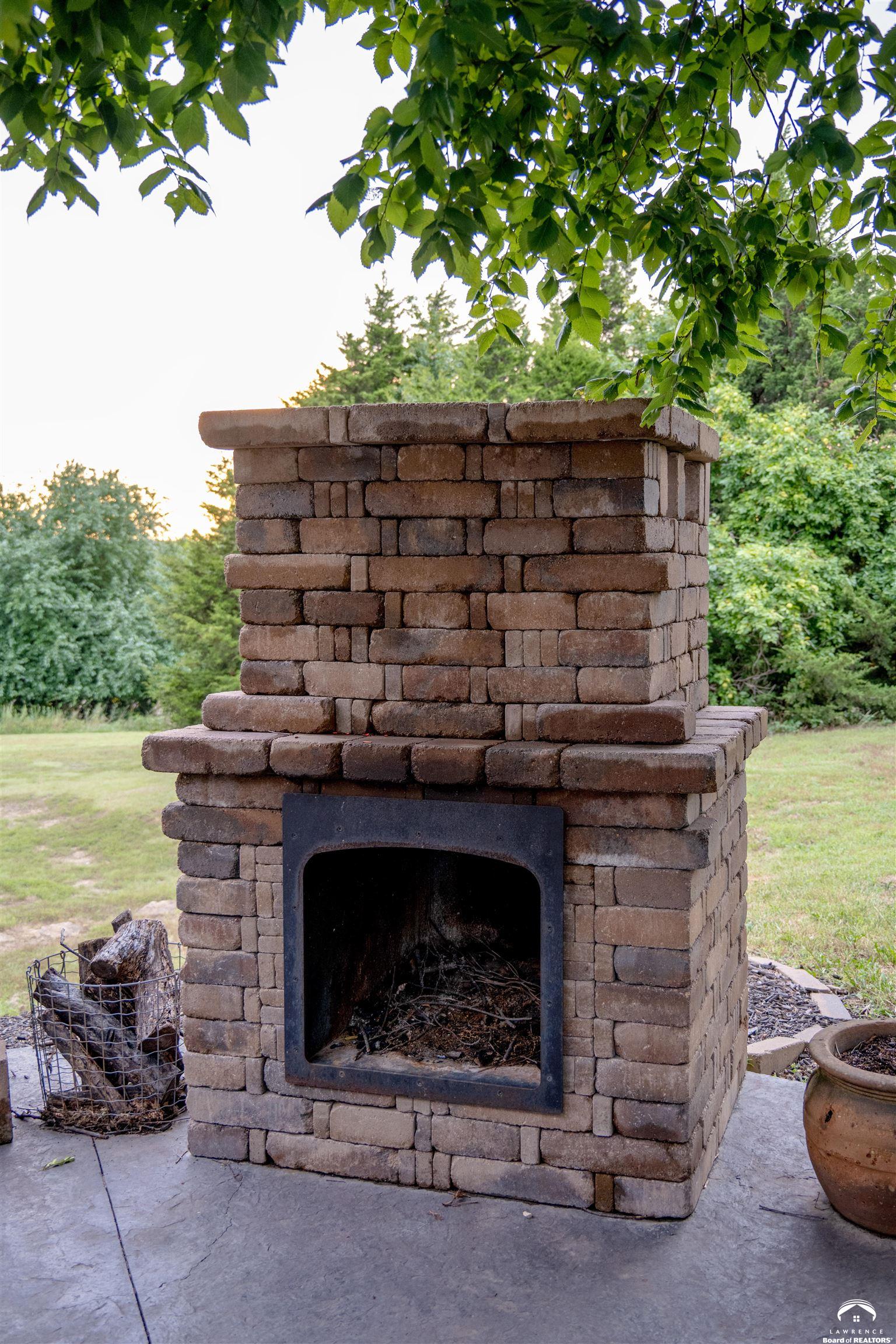 1028 North 600 Road Baldwin City, KS 66006 - Photo 5 of 36