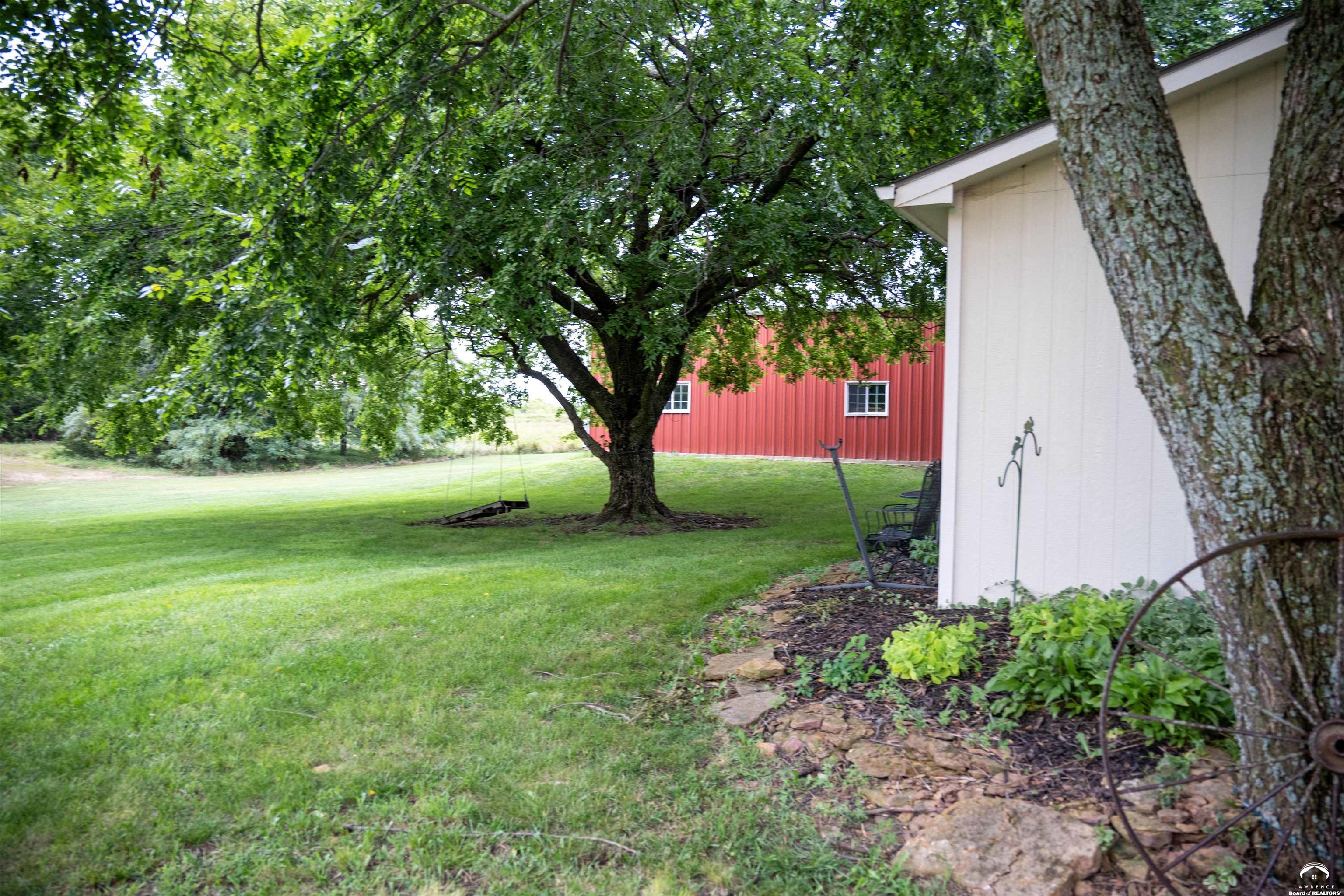 1028 North 600 Road Baldwin City, KS 66006 - Photo 6 of 36