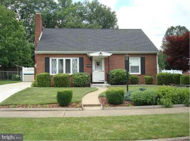 93 Oneida Road Camp Hill, PA 17011 - Photo 2 of 25 Gallery Image 2