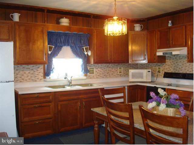 93 Oneida Road Camp Hill, PA 17011 - Photo 12 of 25 Gallery Image 12