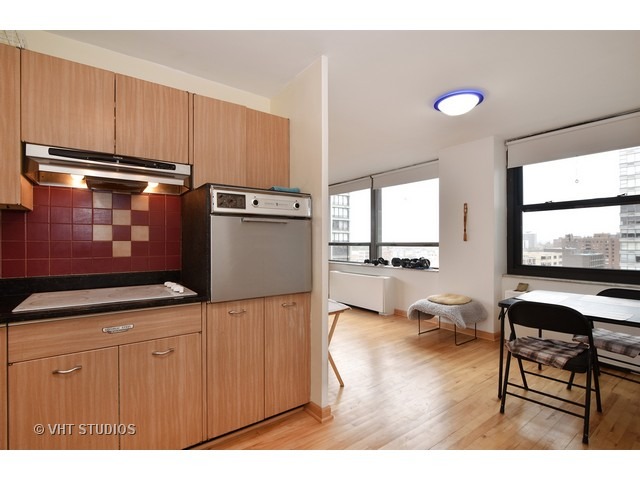 5701 North Sheridan Road, Unit 12B Chicago, IL 60660 - Photo 5 of 11