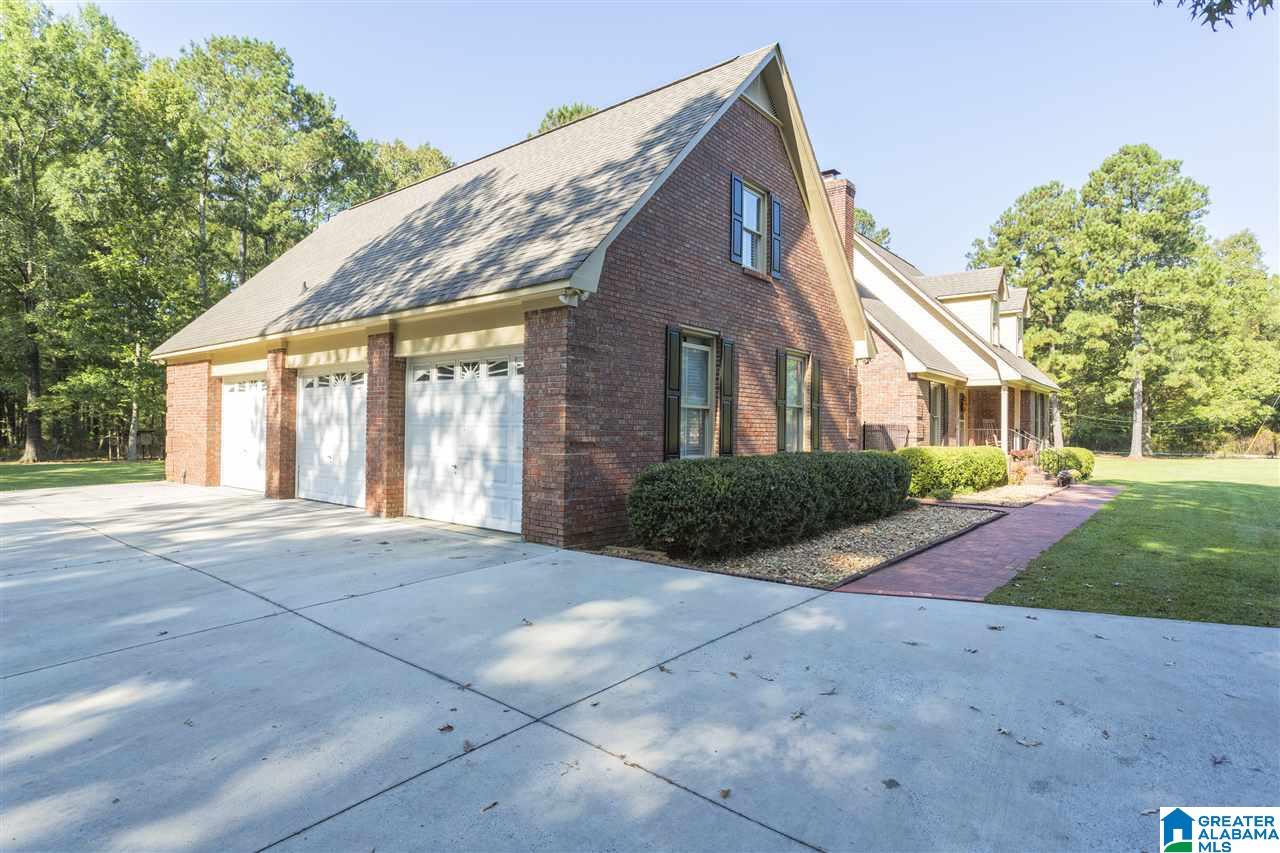1955 Lumley Road Rainbow City, AL 35906 - Photo 2 of 49