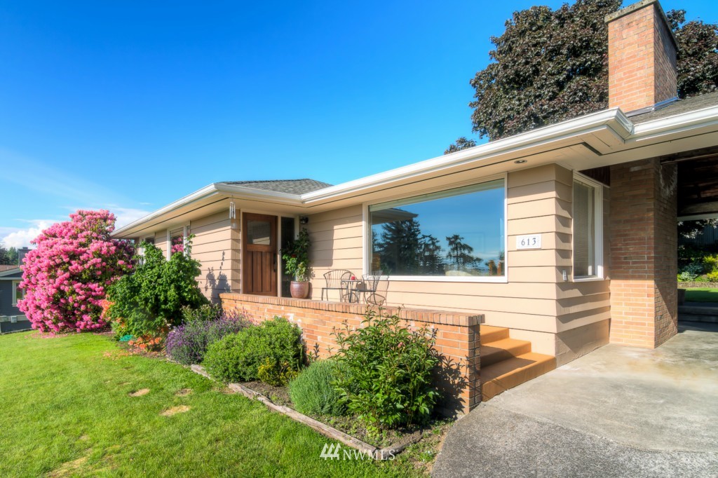 613 Bayside Road Bellingham, WA 98225 - Photo 1 of 23