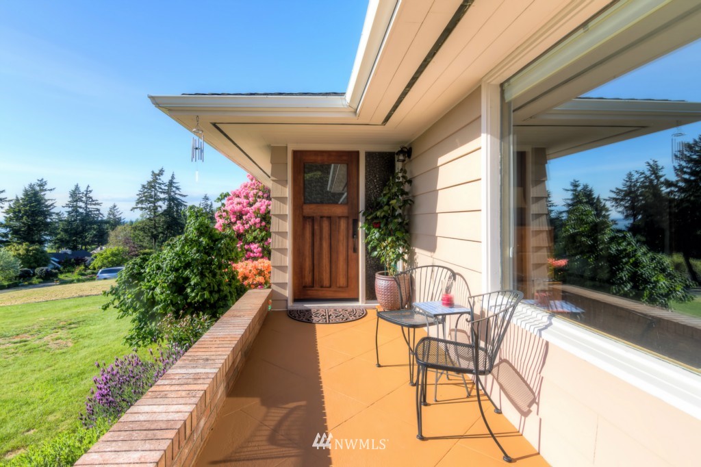 613 Bayside Road Bellingham, WA 98225 - Photo 2 of 23