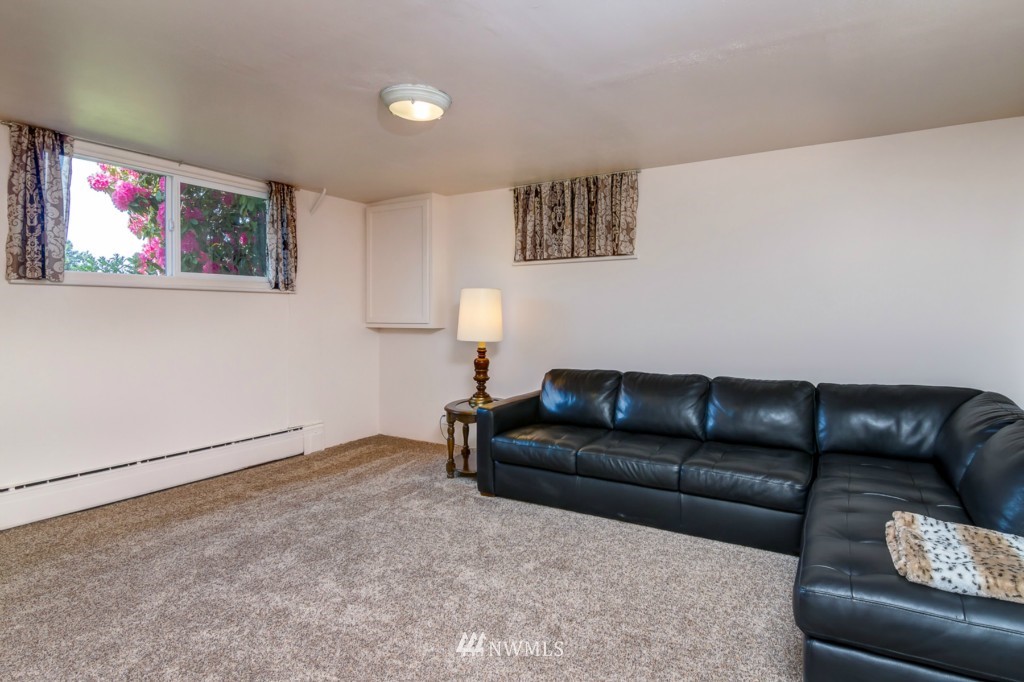 613 Bayside Road Bellingham, WA 98225 - Photo 15 of 23