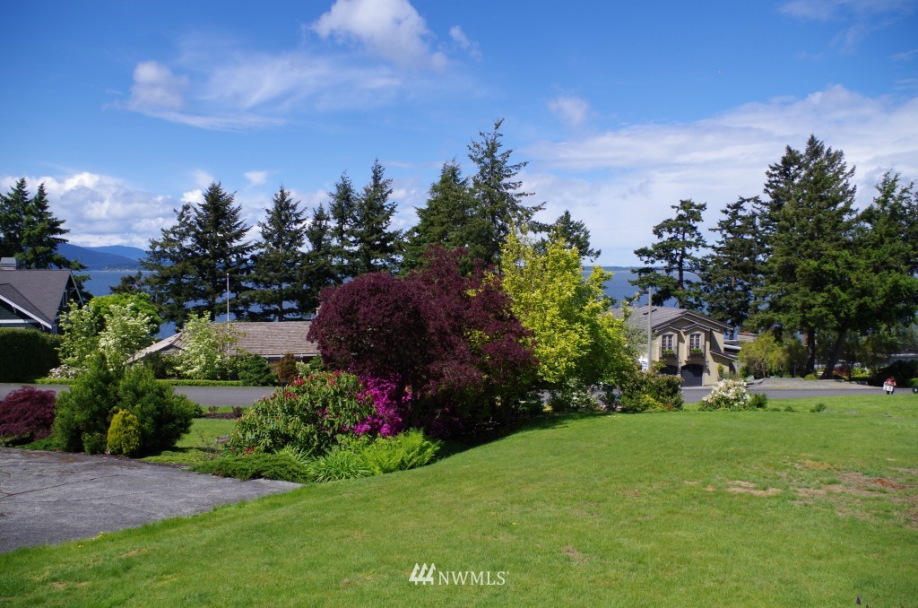 613 Bayside Road Bellingham, WA 98225 - Photo 3 of 23