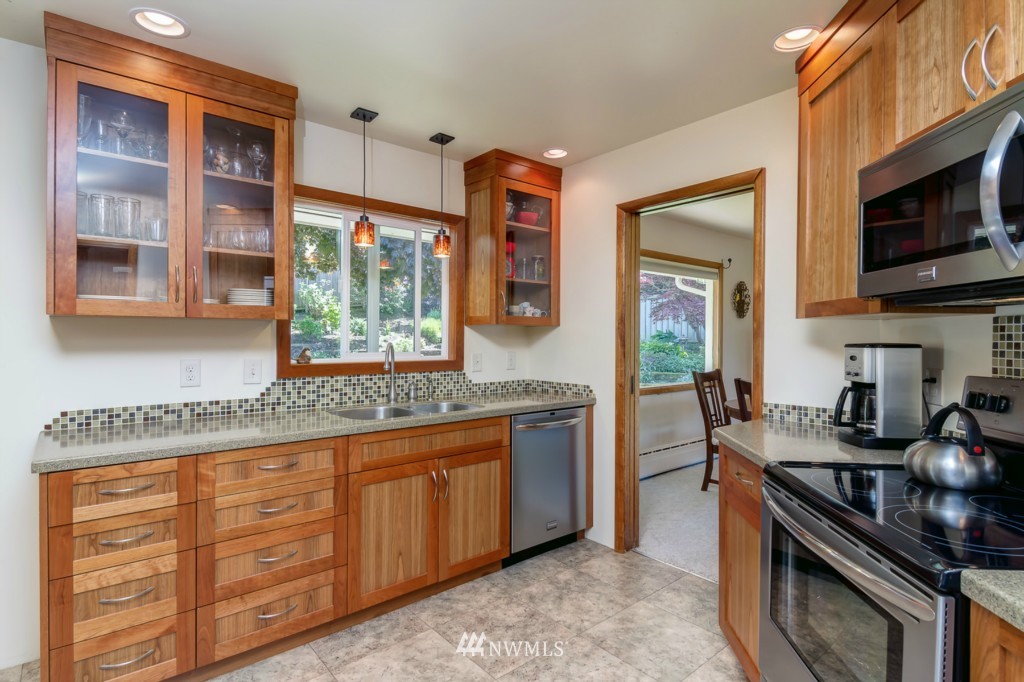 613 Bayside Road Bellingham, WA 98225 - Photo 8 of 23