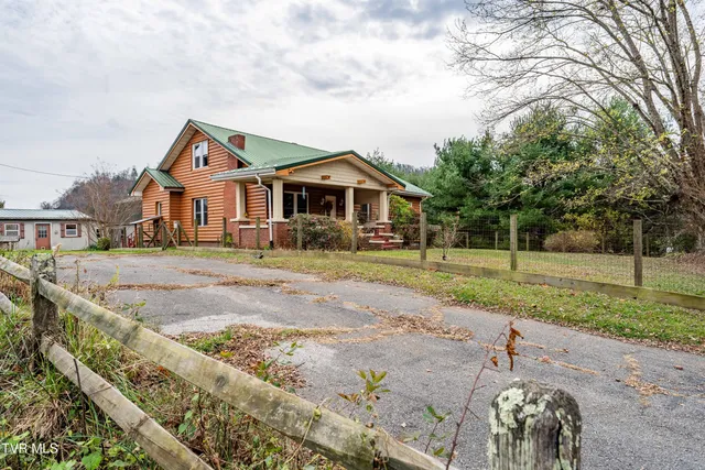 $299,000 | 136 Church Street, Butler, TN 37640