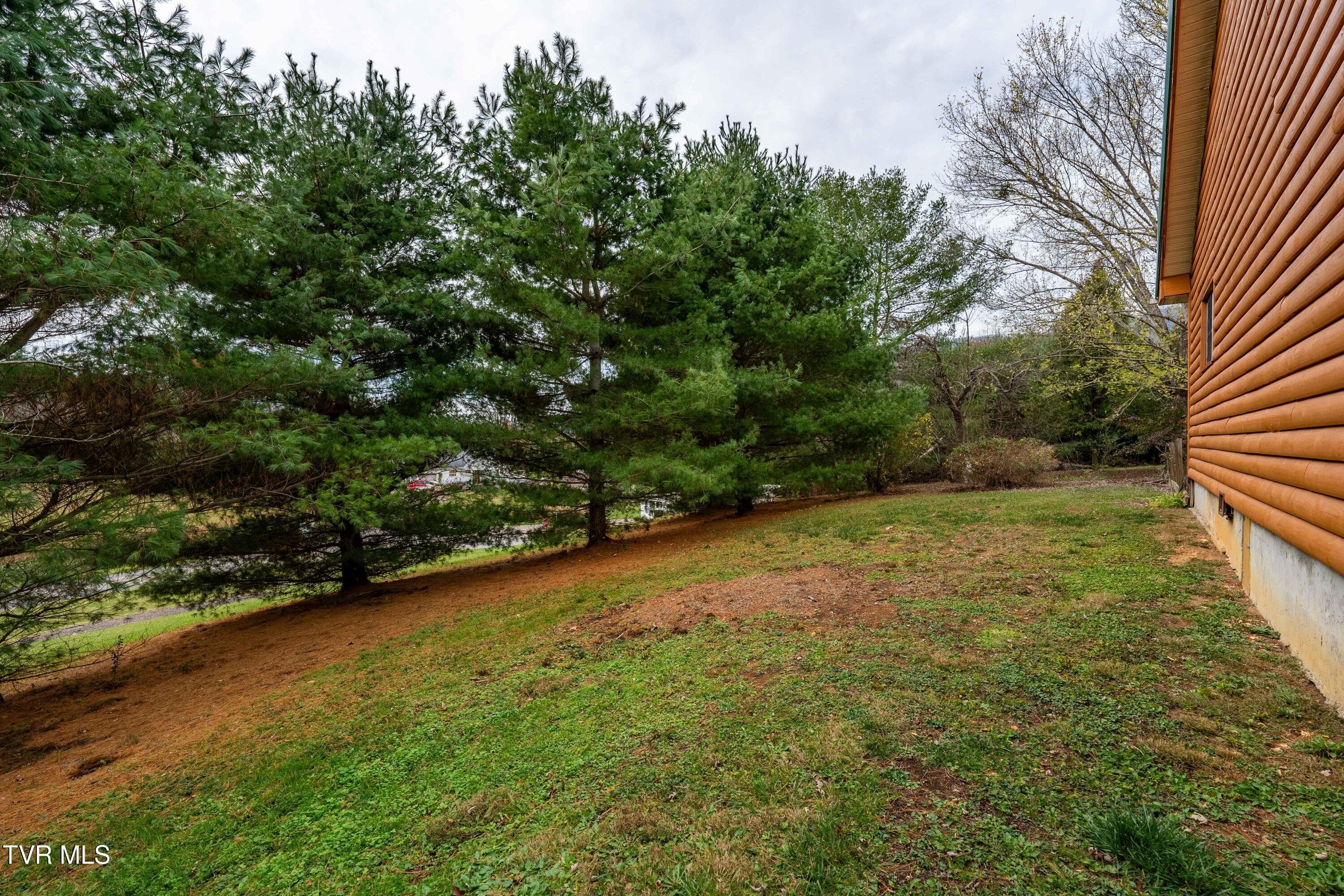 136 Church Street Butler, TN 37640 - Photo 19 of 48 136 Church Street (19 of 57)