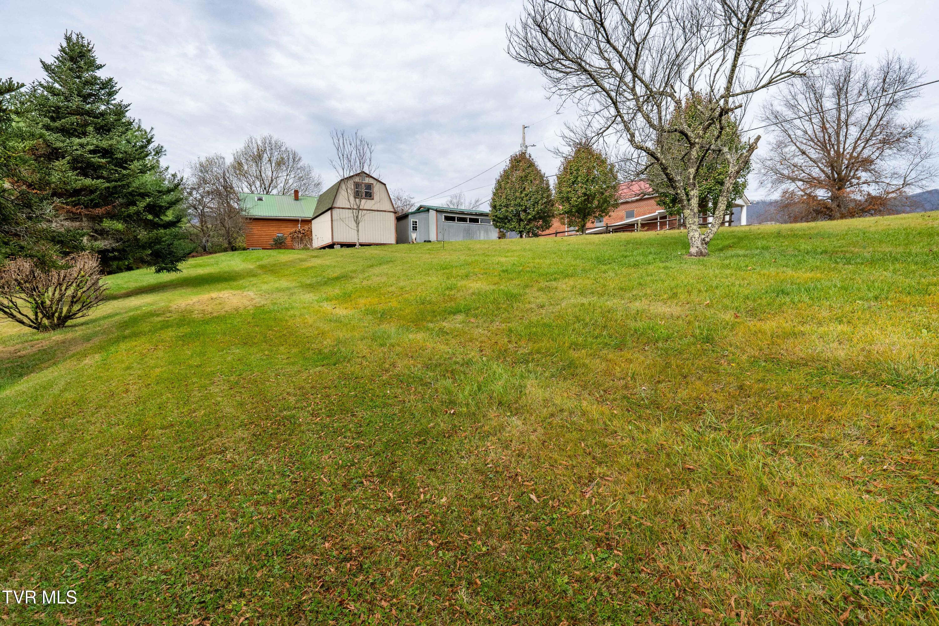 136 Church Street Butler, TN 37640 - Photo 24 of 48 136 Church Street (24 of 57)