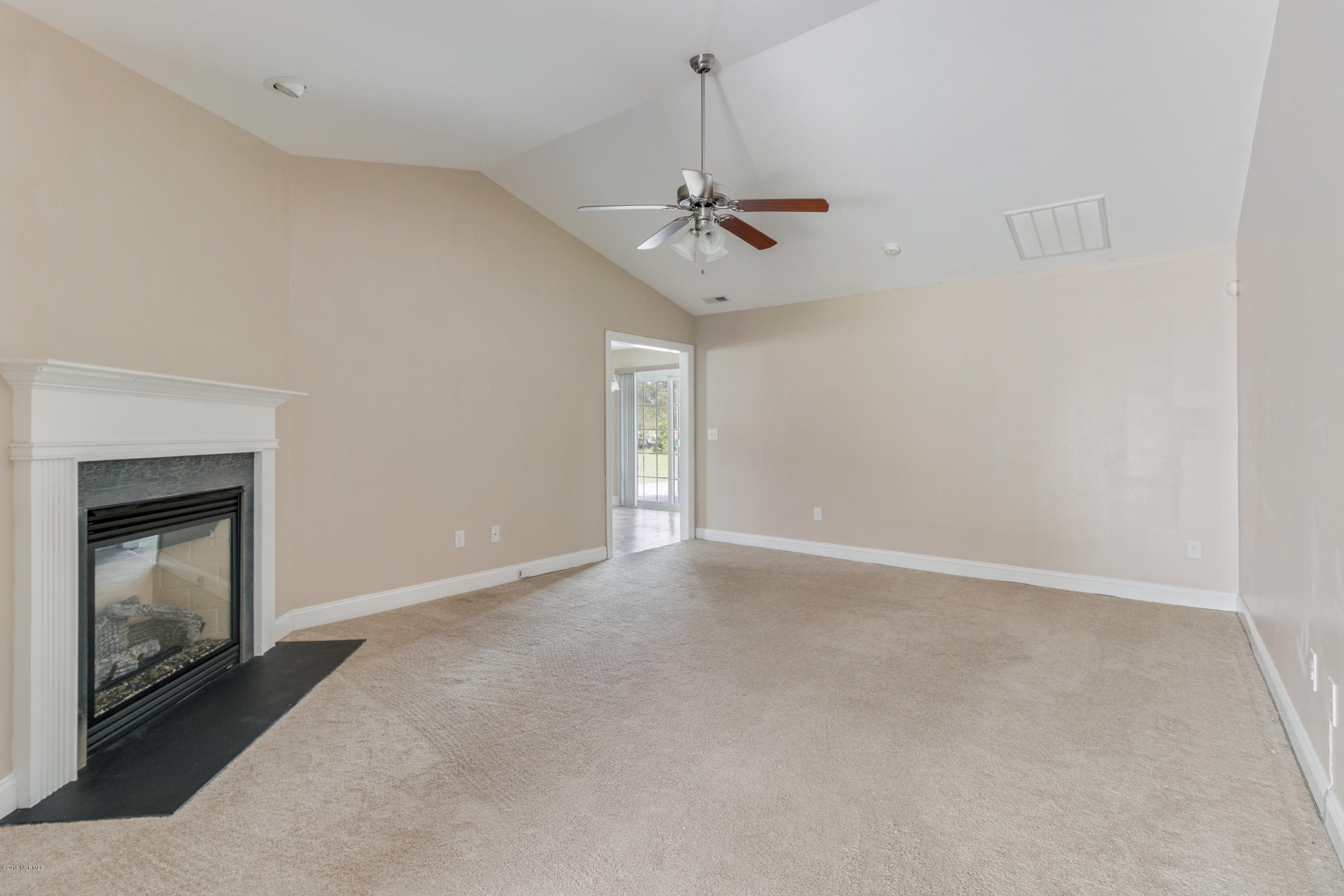 108 Van Riggs Road Hubert, NC 28539 - Photo 5 of 19 IMG_8524