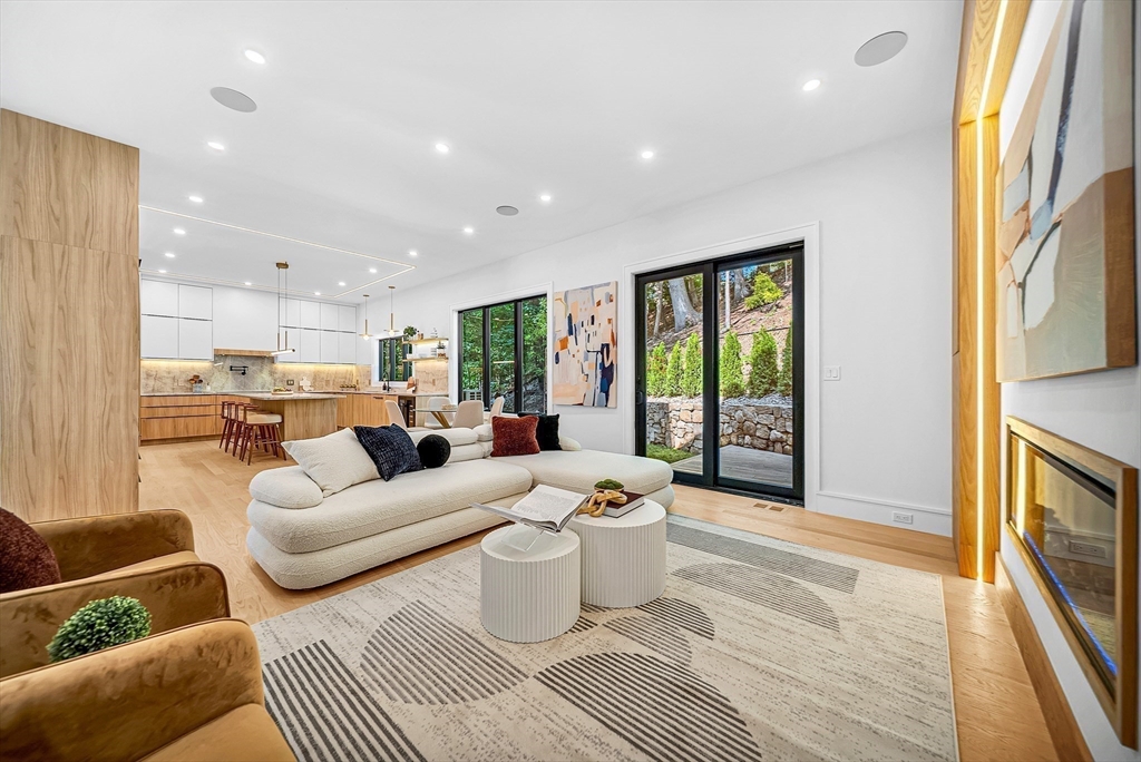 177 Varick Road Newton, MA 02468 - Photo 11 of 31