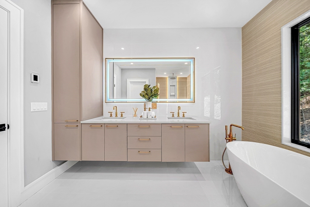 177 Varick Road Newton, MA 02468 - Photo 18 of 31