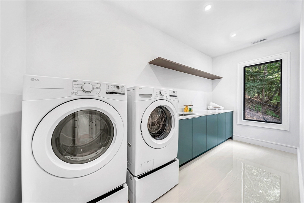 177 Varick Road Newton, MA 02468 - Photo 21 of 31