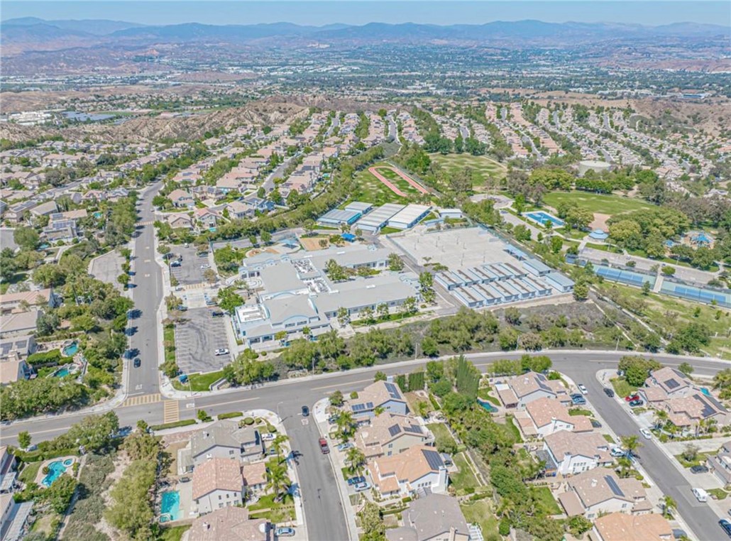 25543 Durant Place Stevenson Ranch, CA 91381 - Photo 6 of 10