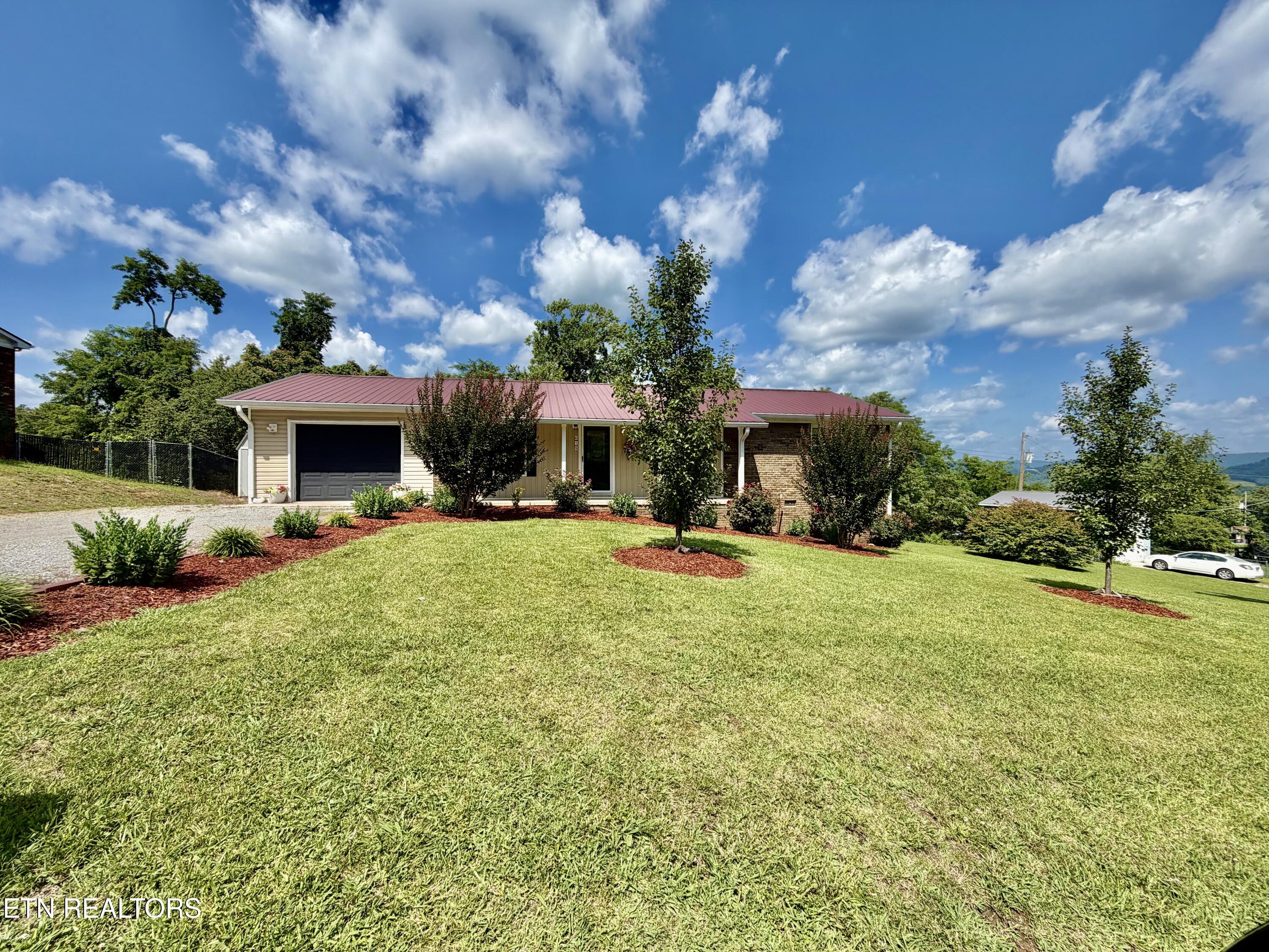 618 Essary Road Tazewell, TN 37879 - Photo 1 of 46 IMG_4788