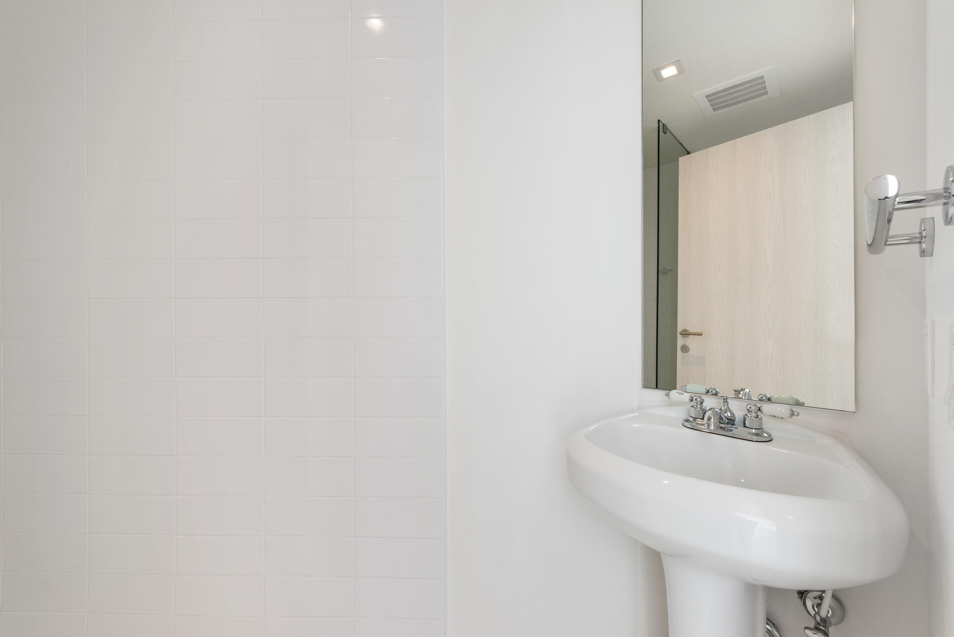 401 North Birch Road, Unit TH1 Fort Lauderdale, FL 33304 - Photo 21 of 31 001_4854