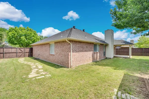 $315,000 | 506 Whitney Drive, Midlothian, TX 76065