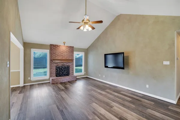 $315,000 | 506 Whitney Drive, Midlothian, TX 76065