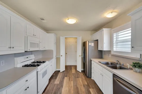 $315,000 | 506 Whitney Drive, Midlothian, TX 76065