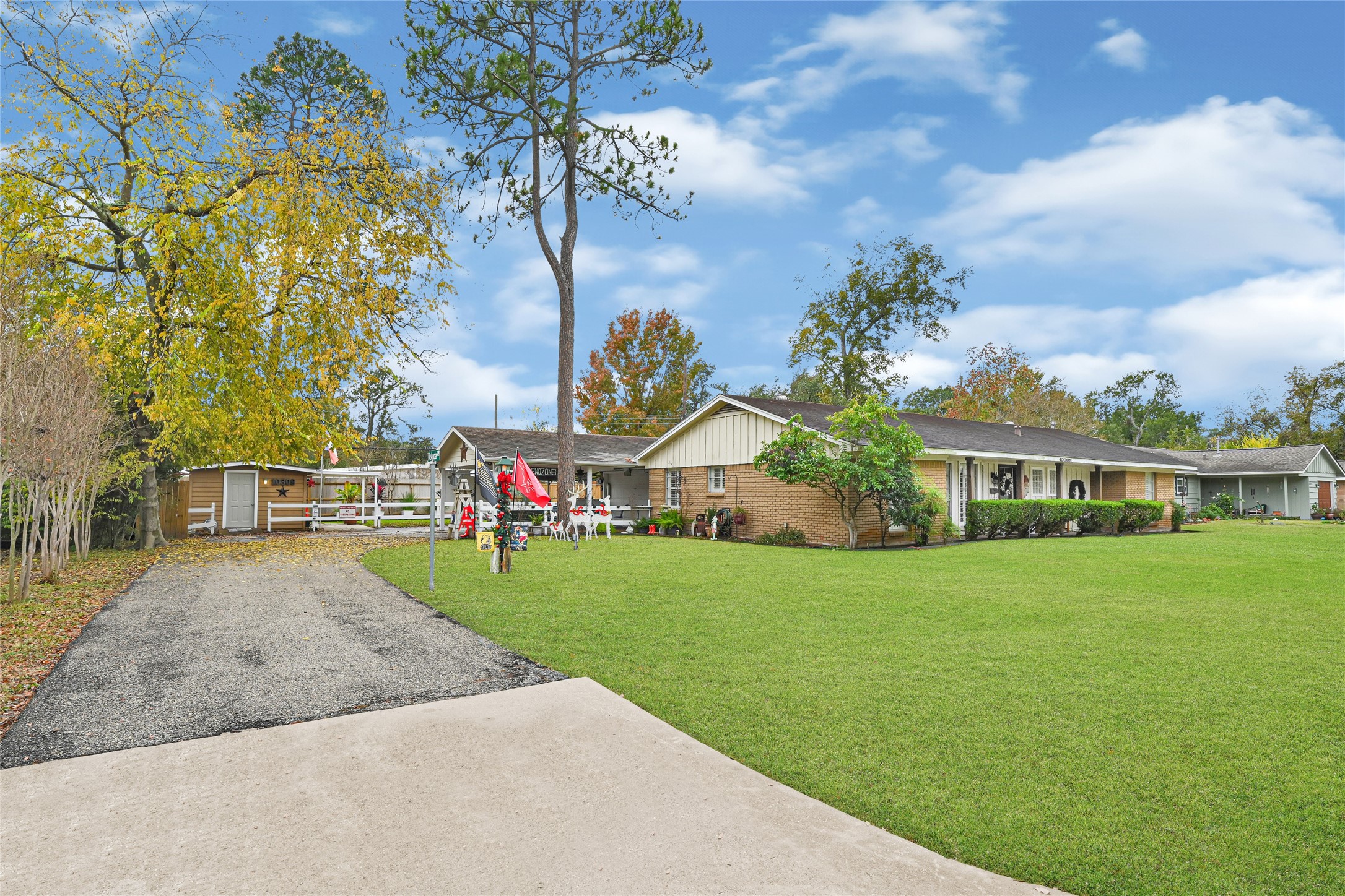 10309 Ivyridge Road Houston, TX 77043 - Photo 2 of 20