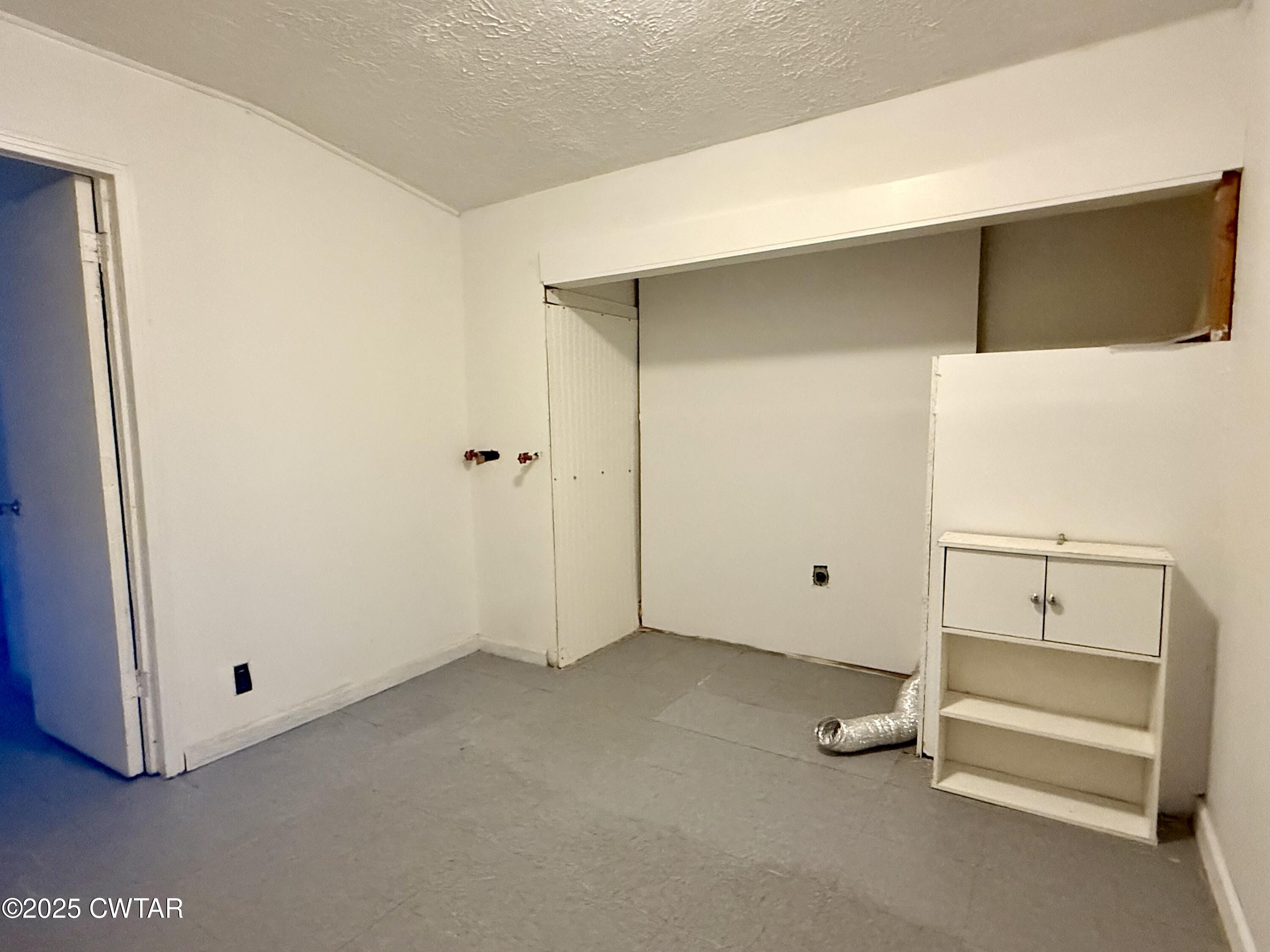 4010 Highway 78 Ridgely, TN 38080 - Photo 15 of 21 a view of an empty room