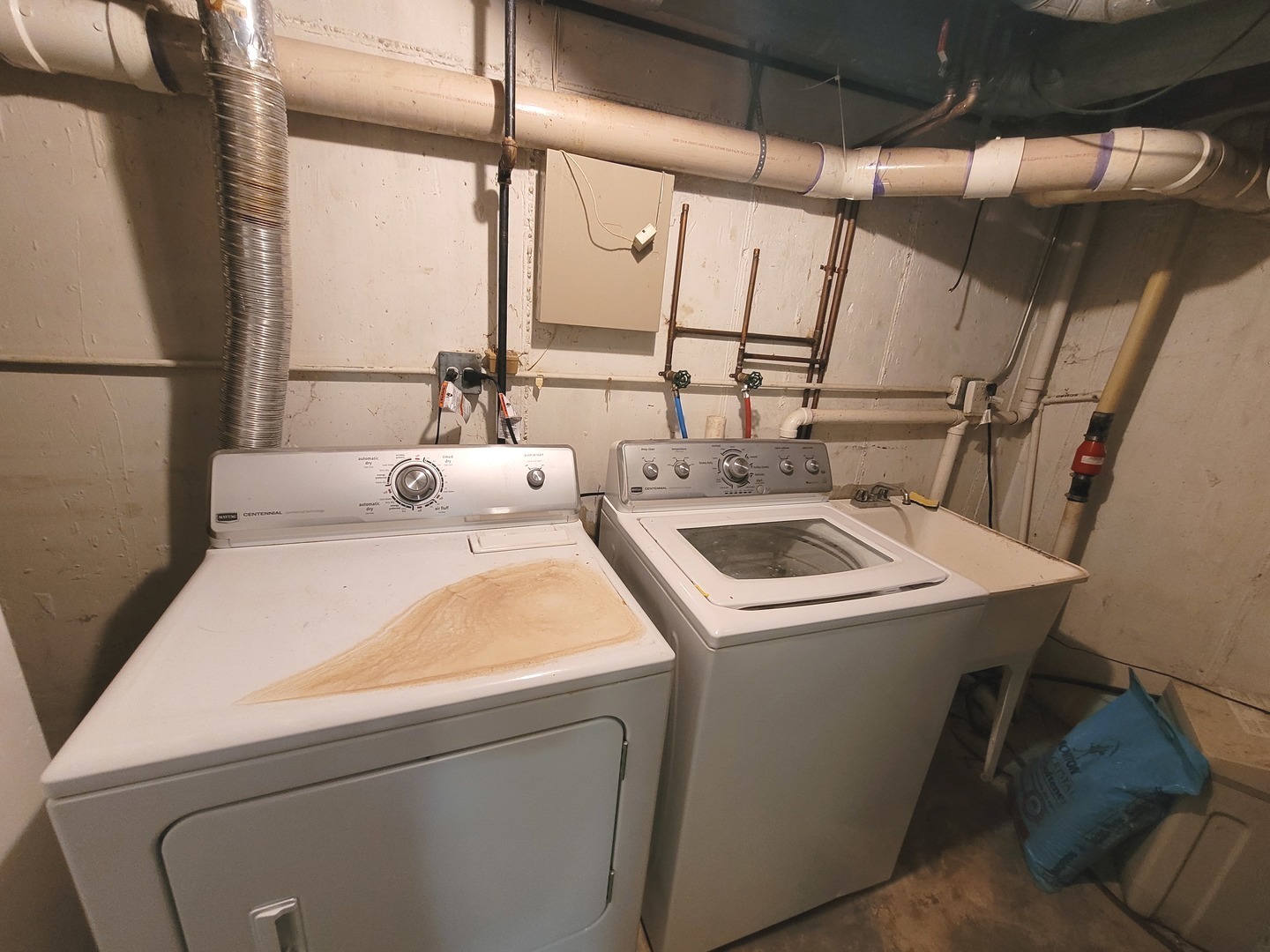 306 Inverrary Lane Deerfield, IL 60015 - Photo 23 of 23 a utility room with dryer and washer