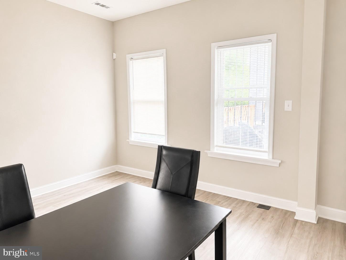 2700 Springhill Avenue Baltimore, MD 21215 - Photo 4 of 14 Dining Room