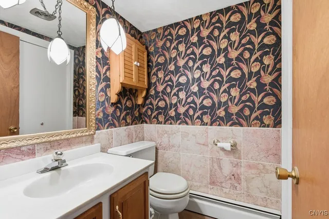 $185,000 | 138 Owasco Street, Auburn, NY 13021