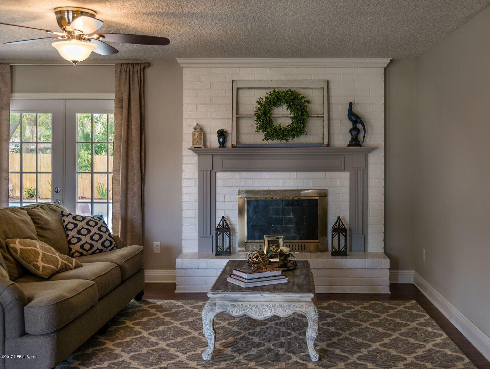 277 Foxridge Road Orange Park, FL 32065 - Photo 8 of 25 LIVING ROOM/FIREPLACE
