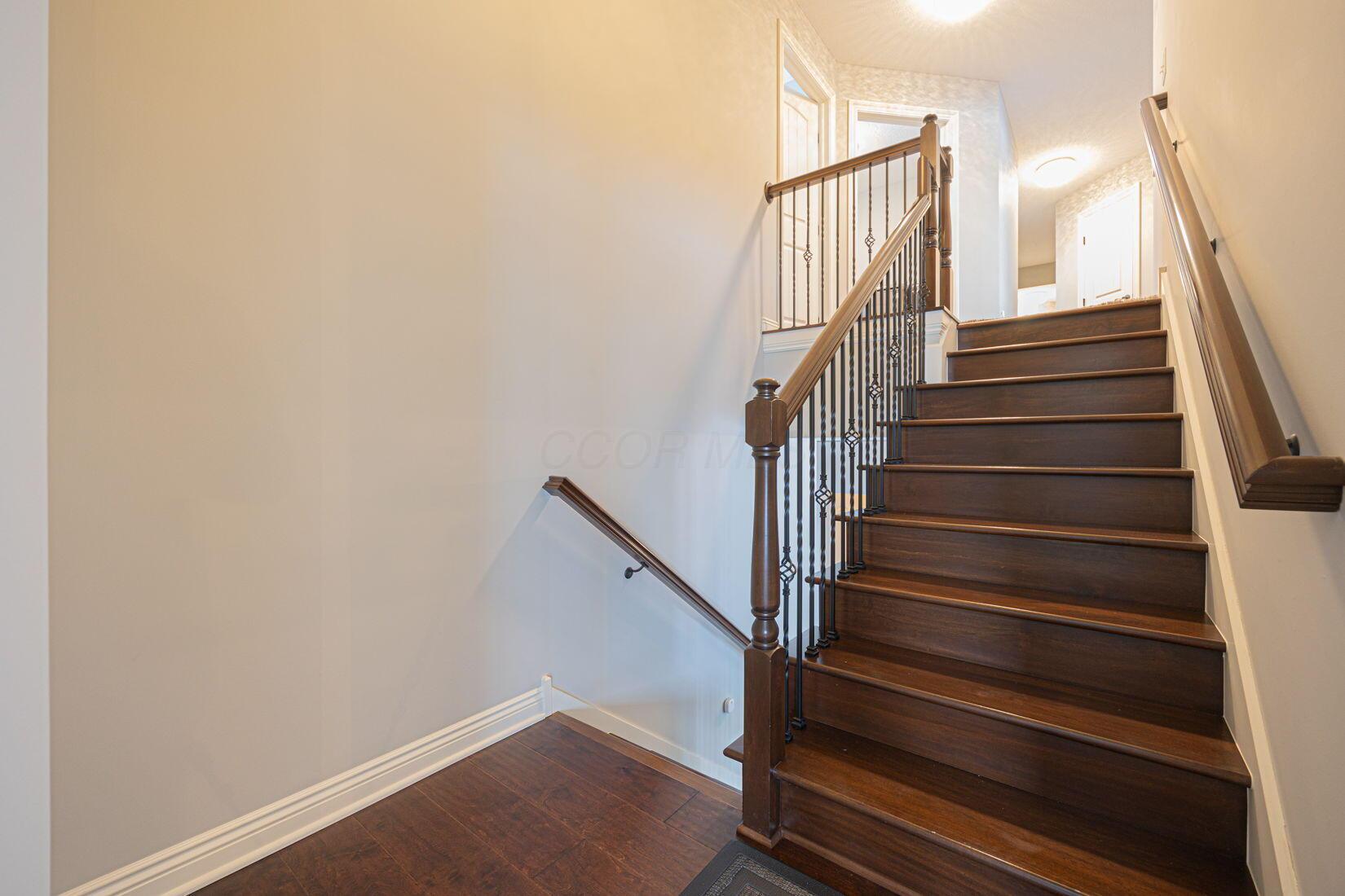 4908 South Section Line Road Delaware, OH 43015 - Photo 41 of 99 Stairs to upper level