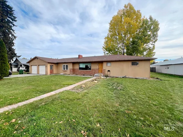 $199,900 | 603 Maple Street, Nezperce, ID 83543
