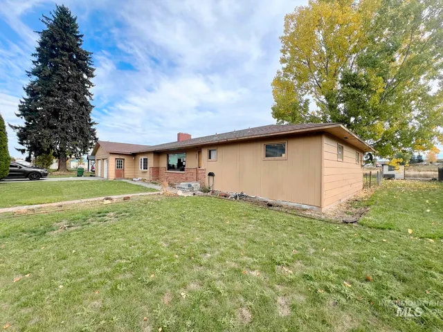 $220,000 | 603 Maple Street, Nezperce, ID 83543