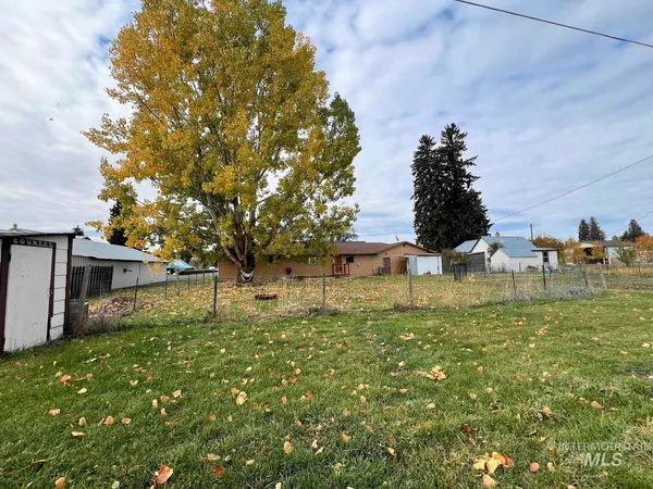 $199,900 | 603 Maple Street, Nezperce, ID 83543