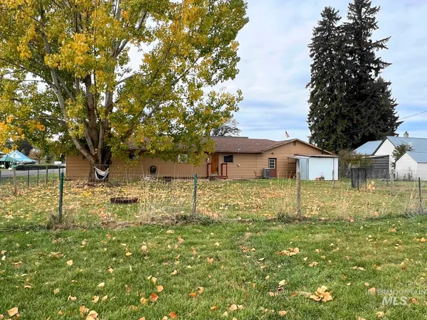 $199,900 | 603 Maple Street, Nezperce, ID 83543