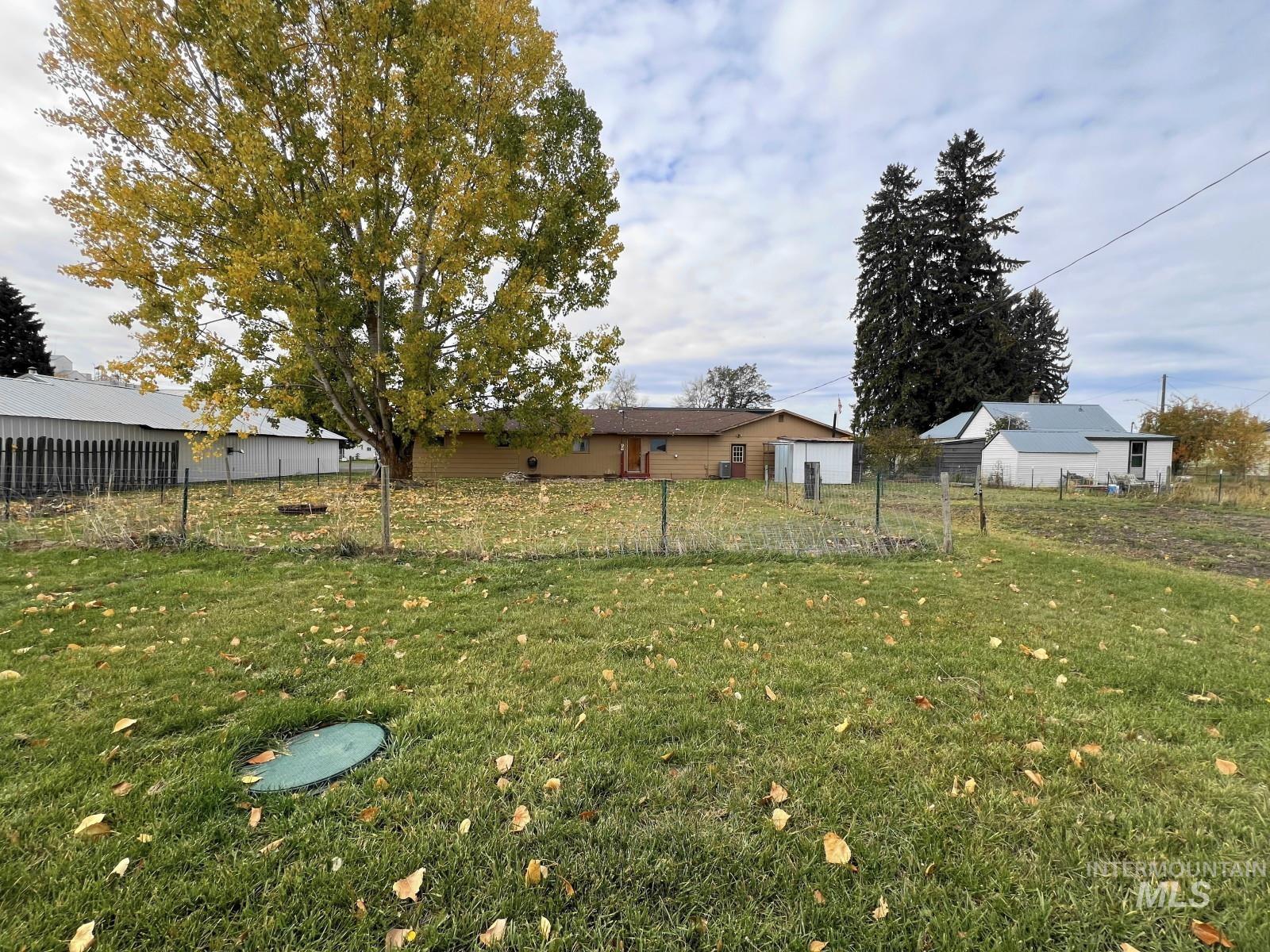 603 Maple Street Nezperce, ID 83543 - Photo 26 of 26 View of yard