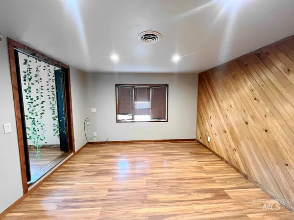 $199,900 | 603 Maple Street, Nezperce, ID 83543