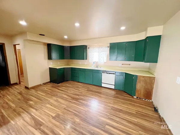 $199,900 | 603 Maple Street, Nezperce, ID 83543